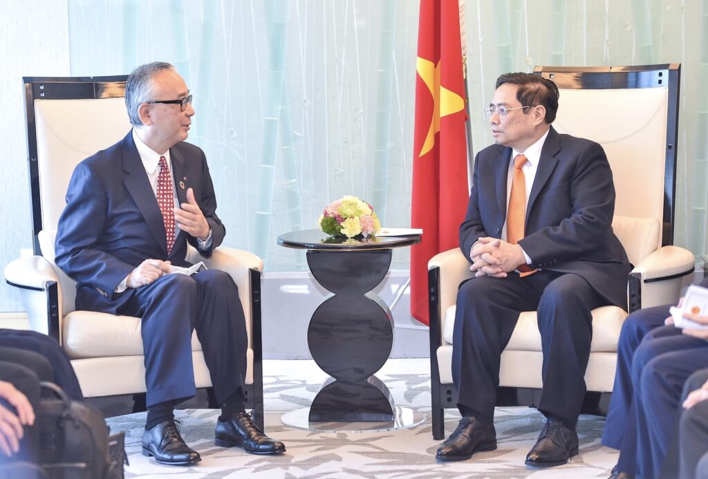 ベトナム首相来日：日越首脳会談から考察する有望ビジネス分野：塩野義製薬とチン首相