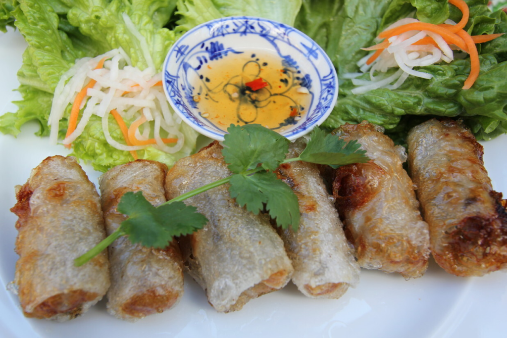 東京の本格的＆オシャレなベトナム料理７店：ベトナム人選定：揚げ春巻き