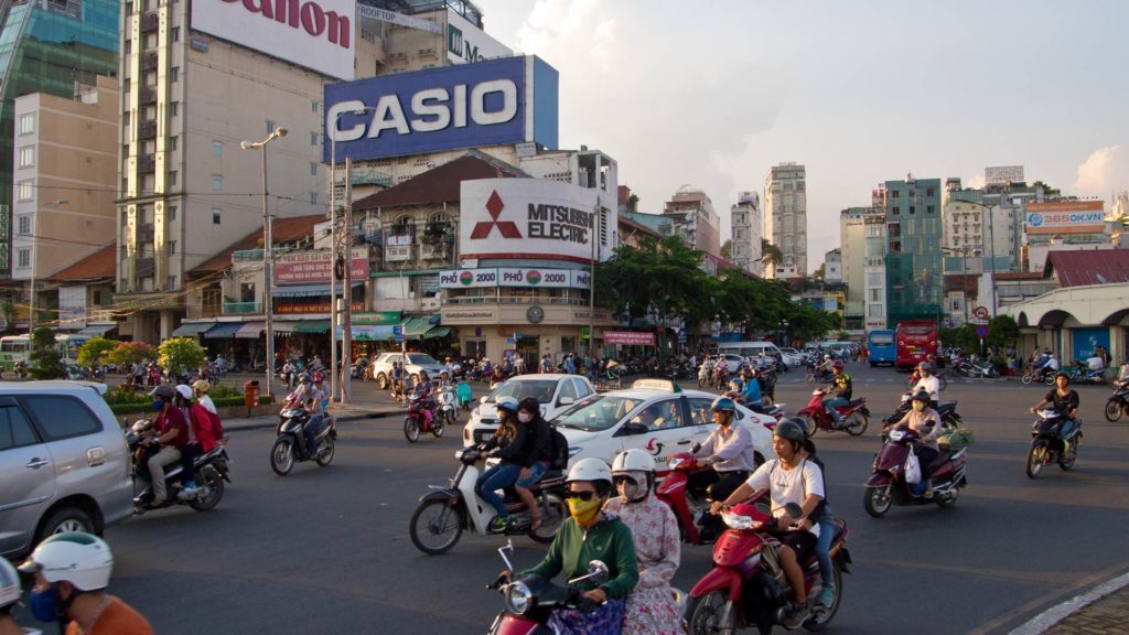 画像に alt 属性が指定されていません。ファイル名: Ho-Chi-Minh-City-Verkehr-01-1024x576-1.jpg