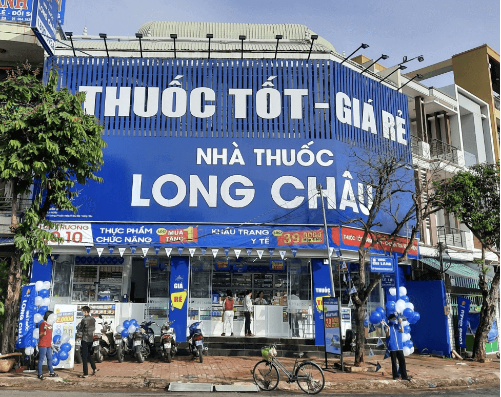 ベトナムのドラッグストアチェーンであるLong Chauの店舗　